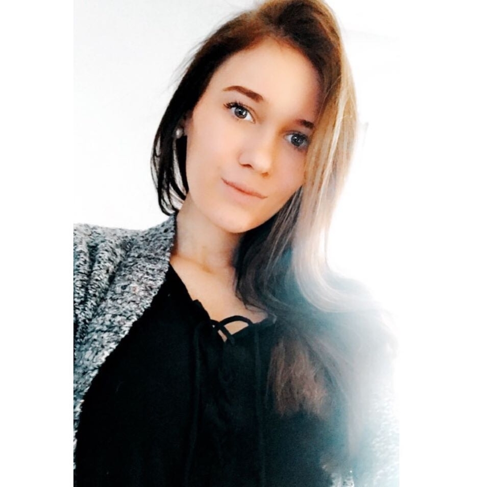 Meet your Posher, Ivy